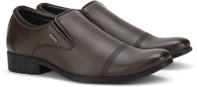 Bata 
KATICH Slip On For Men  (Brown)